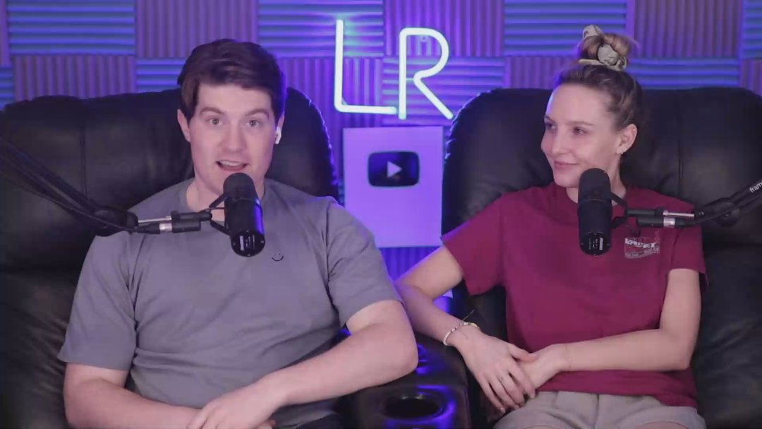 Gravity Falls 1x3 Reaction, "Headhunters"