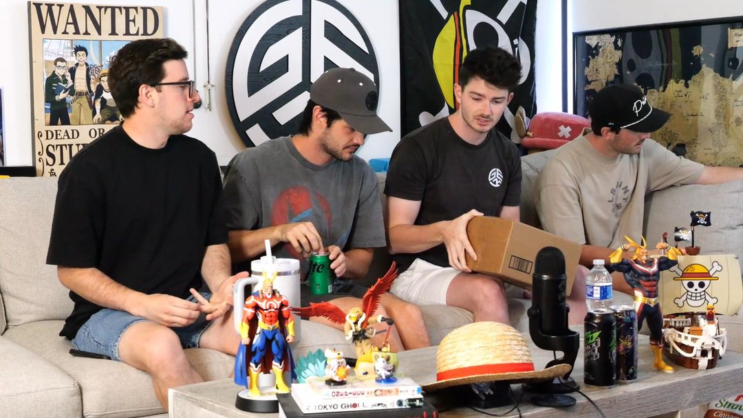 .One. .Piece. 394-395